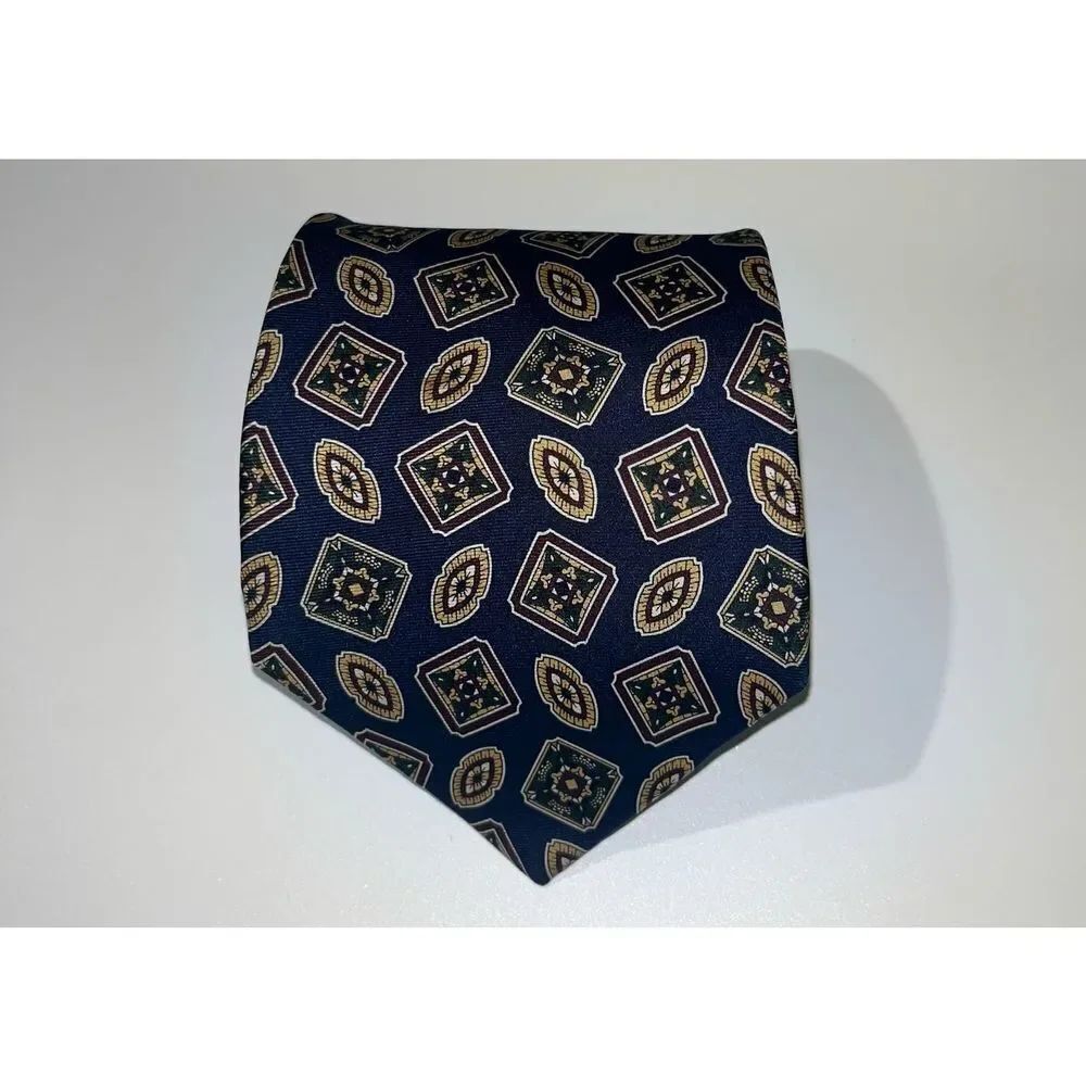 Tommy Hilfiger tie